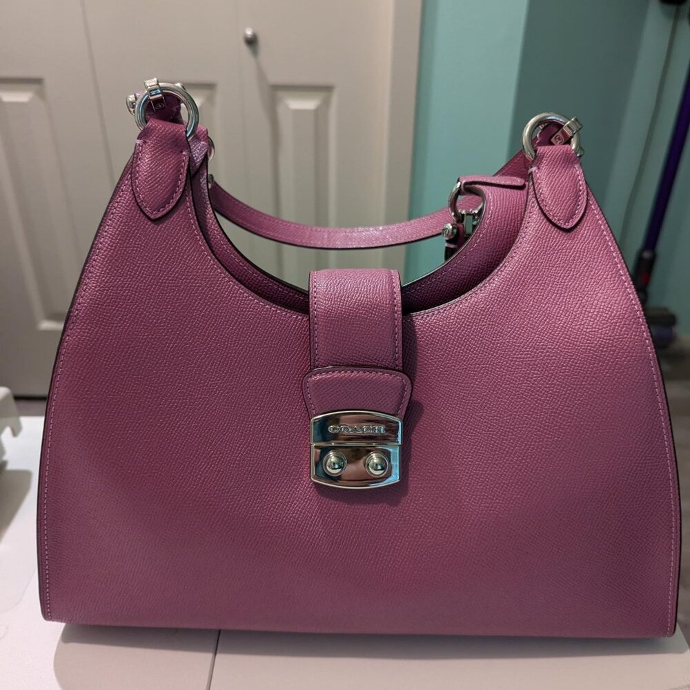 Coach Avery Leather Shoulder Bag